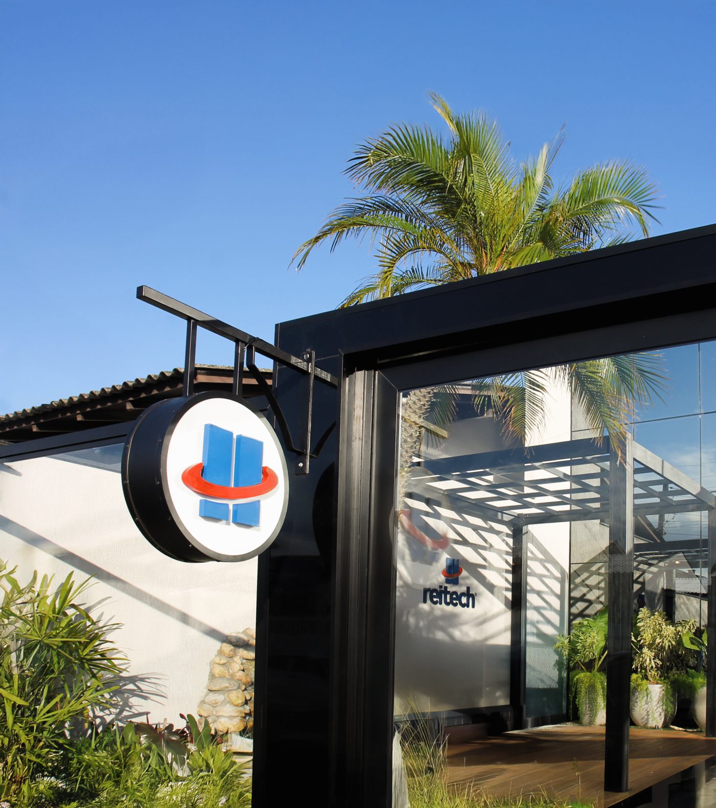 Sede de Reitech en Torres